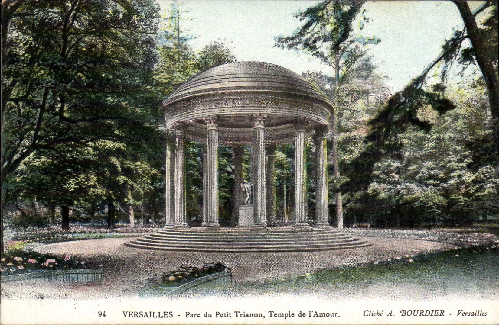 Parque del paladar de la POSTAL de la VENDIMIA de pequeño templo de Trianon del amor