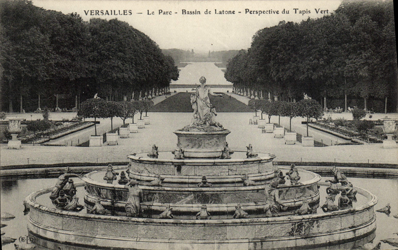 CPA Versailles Le Parc Bassin de Latone Perspective du Tapis vert