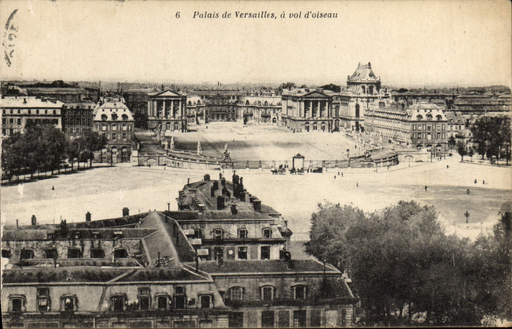 El paladar de Versalles de la POSTAL de la VENDIMIA que considera como el cuervo vuela