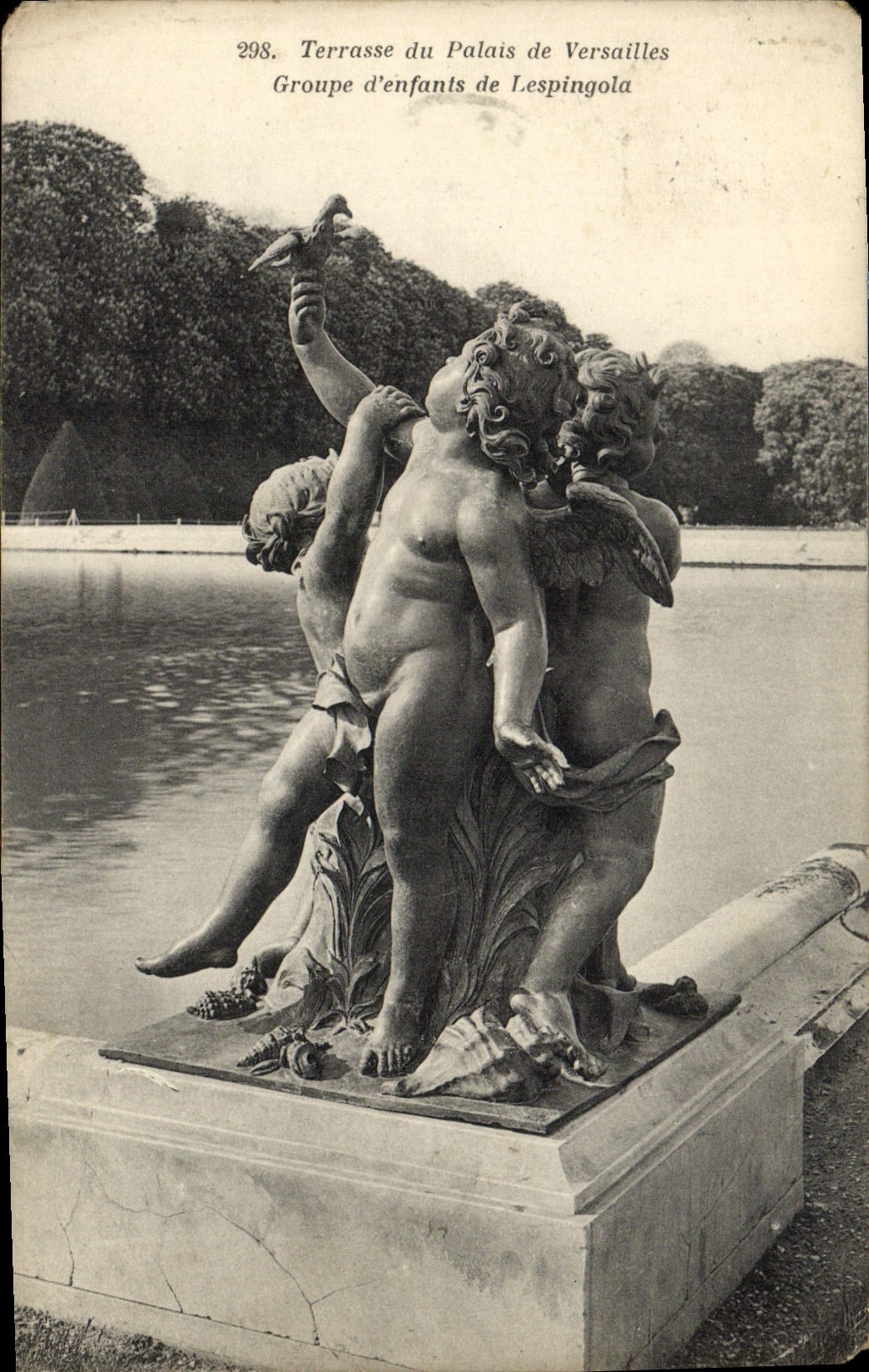 CPA Terrasse du Palais de Versailles Groupe d'Enfants de Lespingola