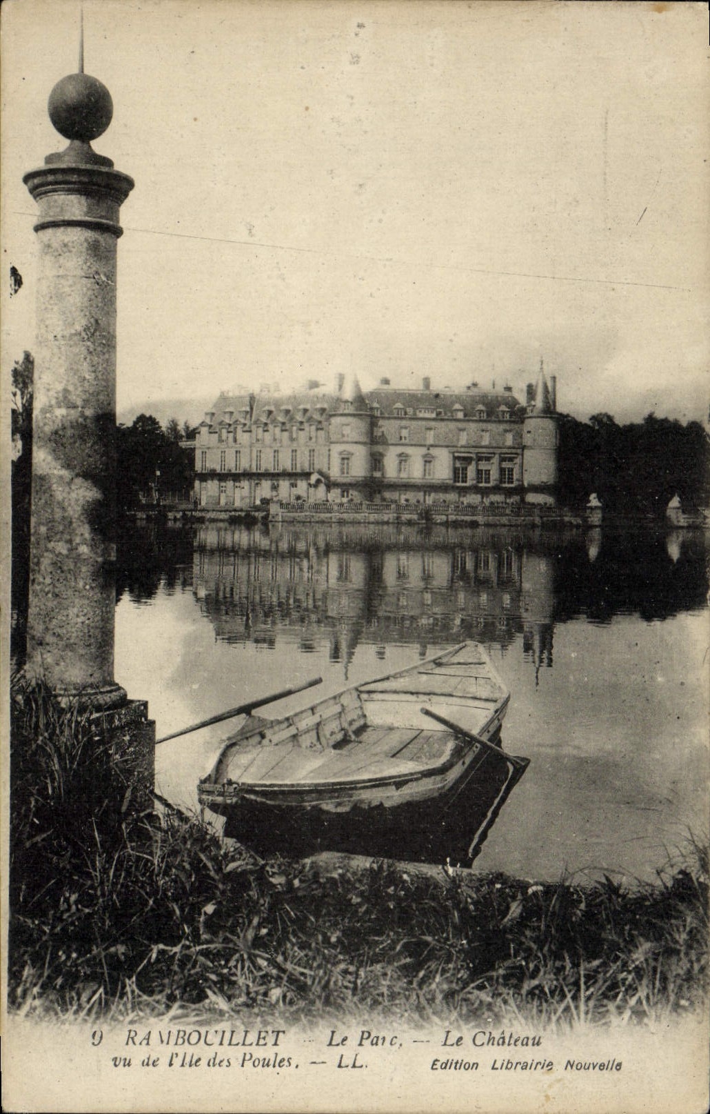 CPA Rambouillet Le Parc Le Chateau