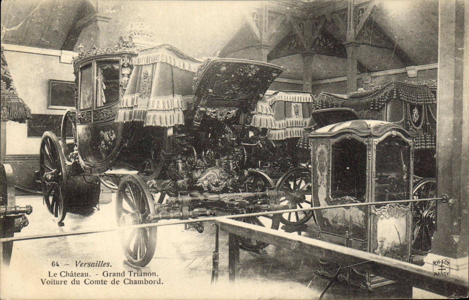 CPA Versailles Le Chateau Grand Trianon Voiture du Comte de Chambord