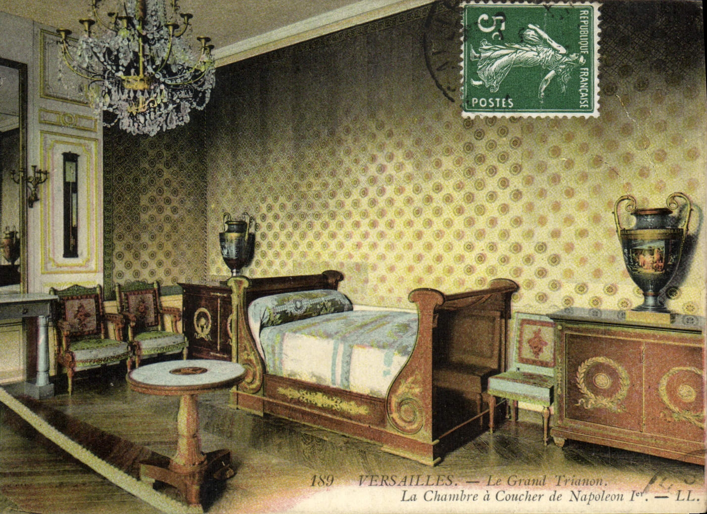 CPA Versailles Le Grand Trianon La Chambre a coucher de Napoleon 1er