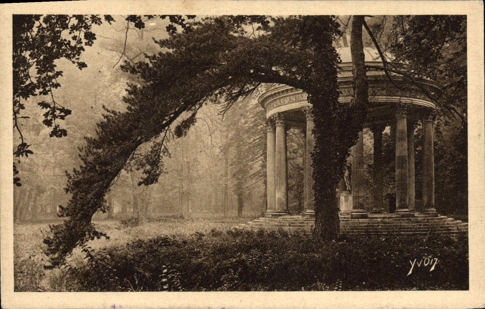 CPA Versailles Le temple de l'amour