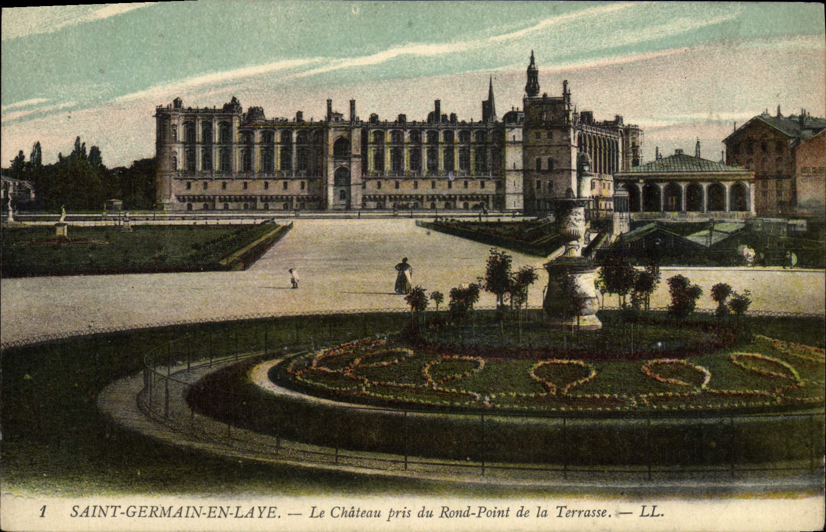 CPA Saint Germain En Laye Le Chateau pris du Rond Point de la terrasse