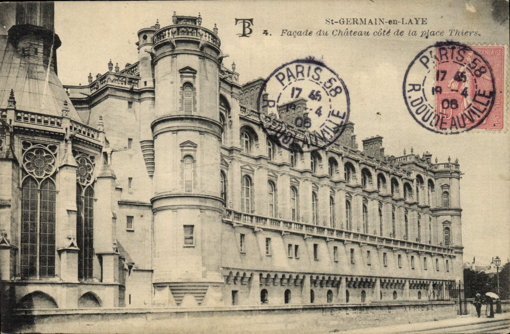 CPA Saint Germain En Laye Facade du Chateau cote de la place Thiers