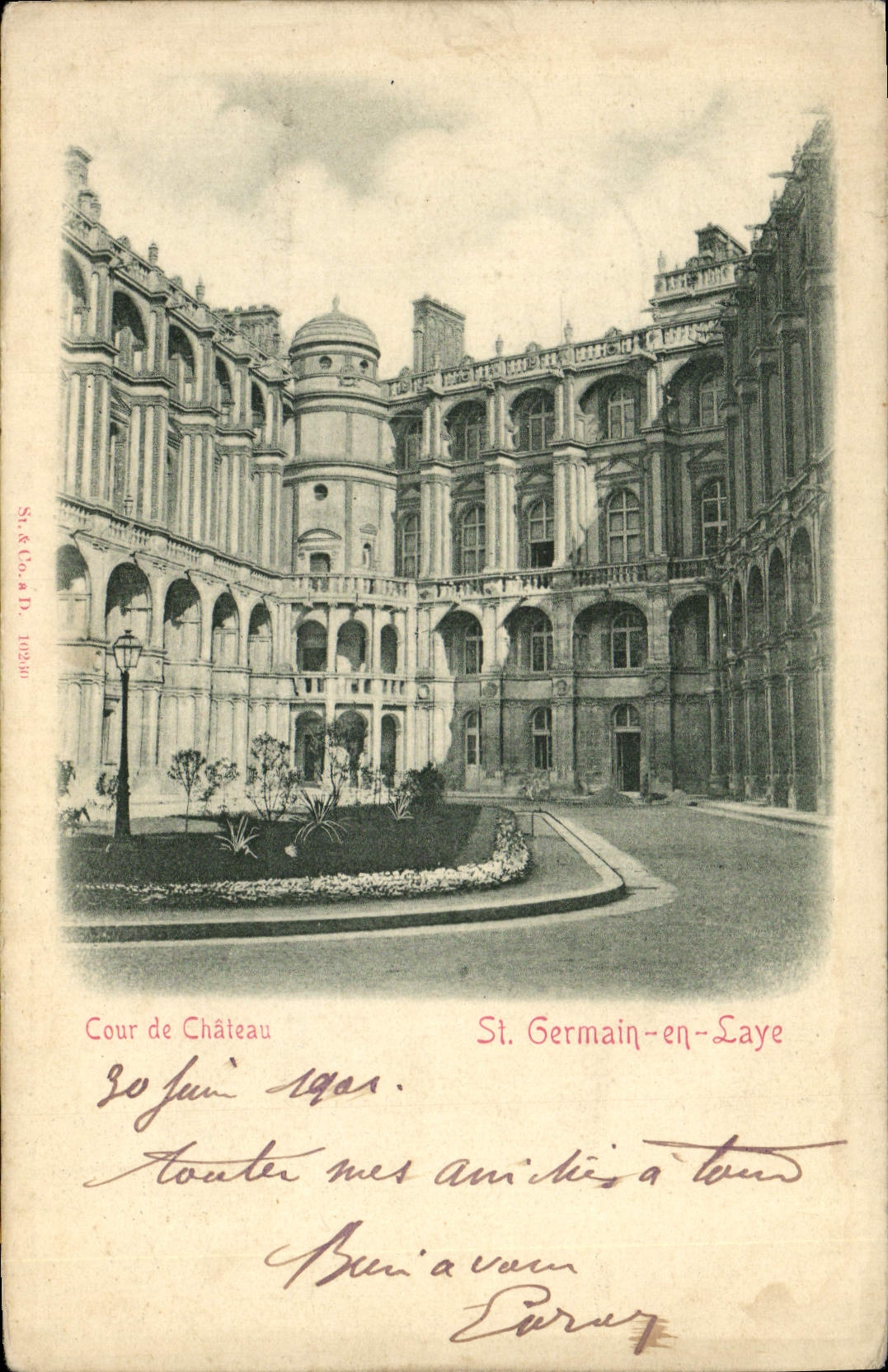 CPA Saint Germain En Laye Cour du Chateau