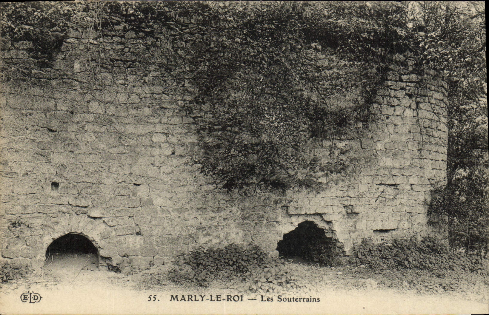 CPA Marly Le roi Les Souterrains