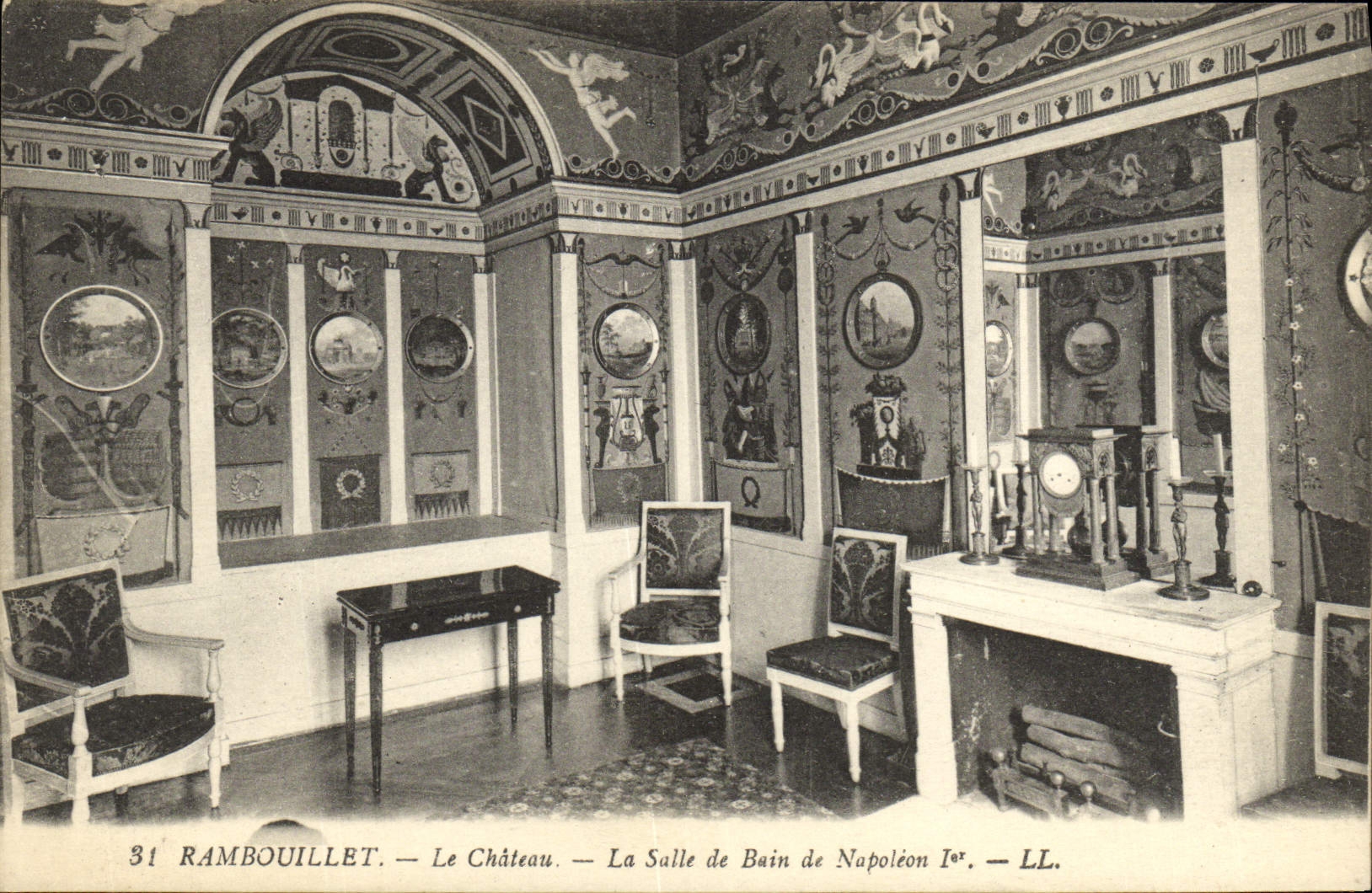 CPA Rambouillet Le Chateau la salle de bain de Napoleon 1er