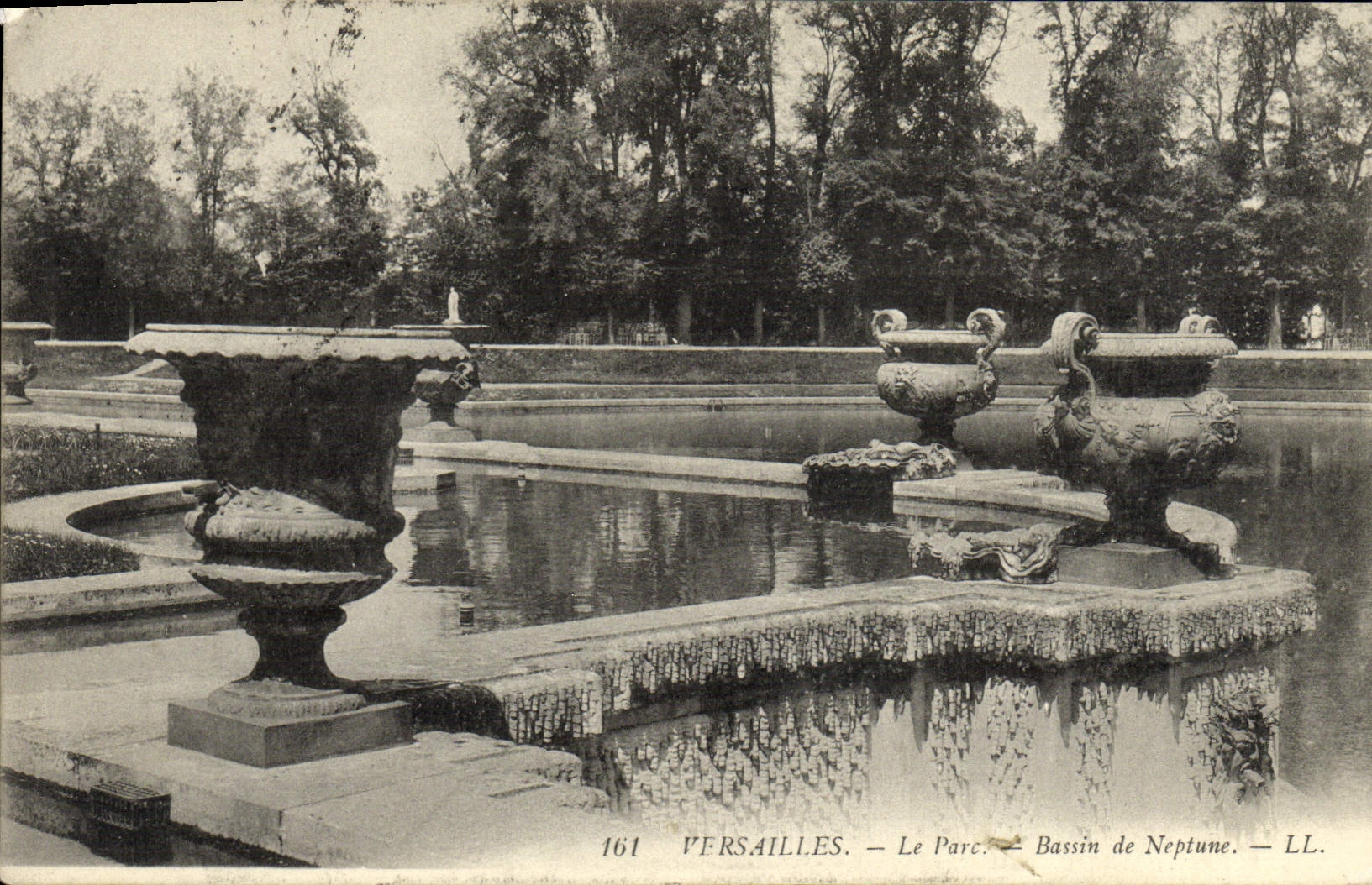 POSTAL Versalles de la VENDIMIA el lavabo del parque de Neptuno