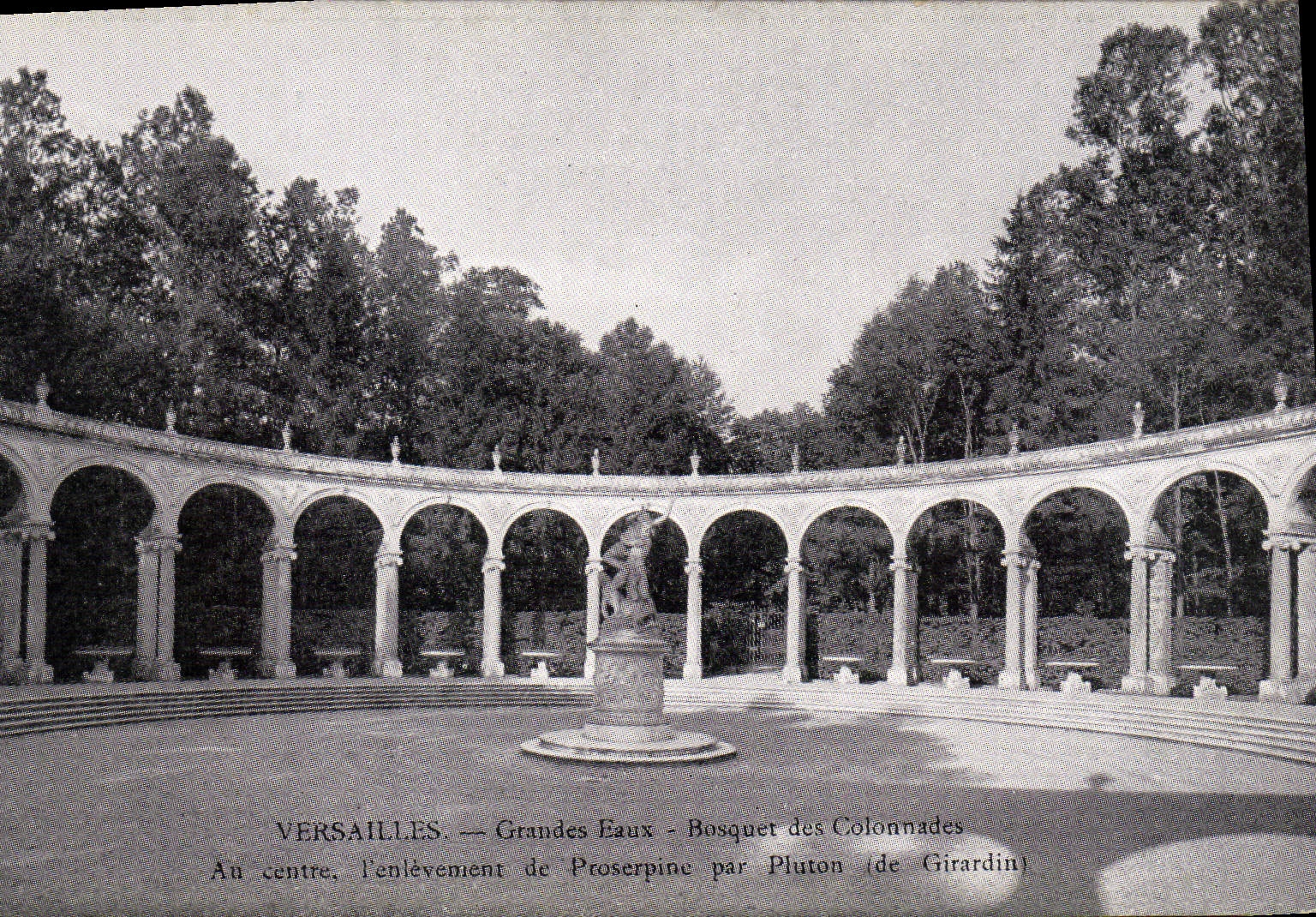 Matorral grande del agua de Versalles de la POSTAL de la VENDIMIA del retiro de las columnatas de Proserpine de Pluto de Girardin