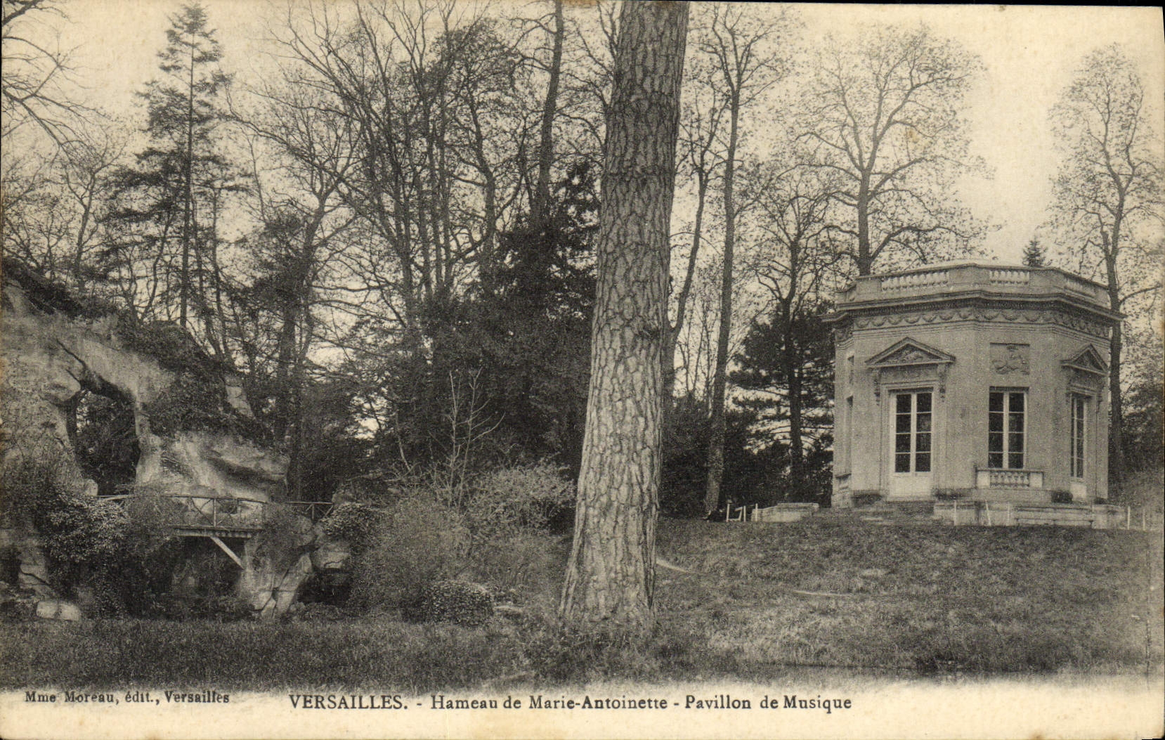 VINTAGE POSTCARD Versailles Hamlet Of Marie Antoinette Pavillon Of Music