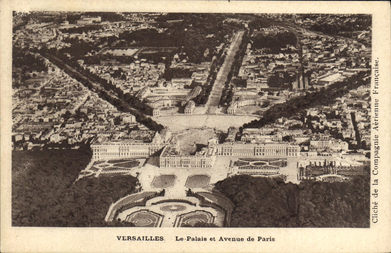 CPA Versailles Le Palais et avenue de paris