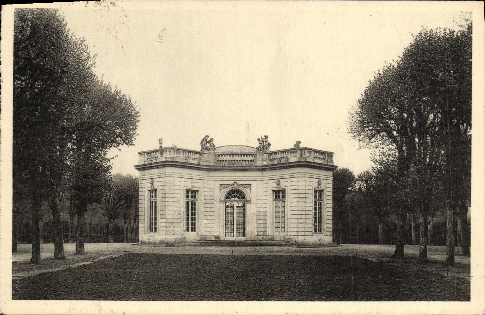 CPA Petit Trianon Le Pavillon Francais Versailles