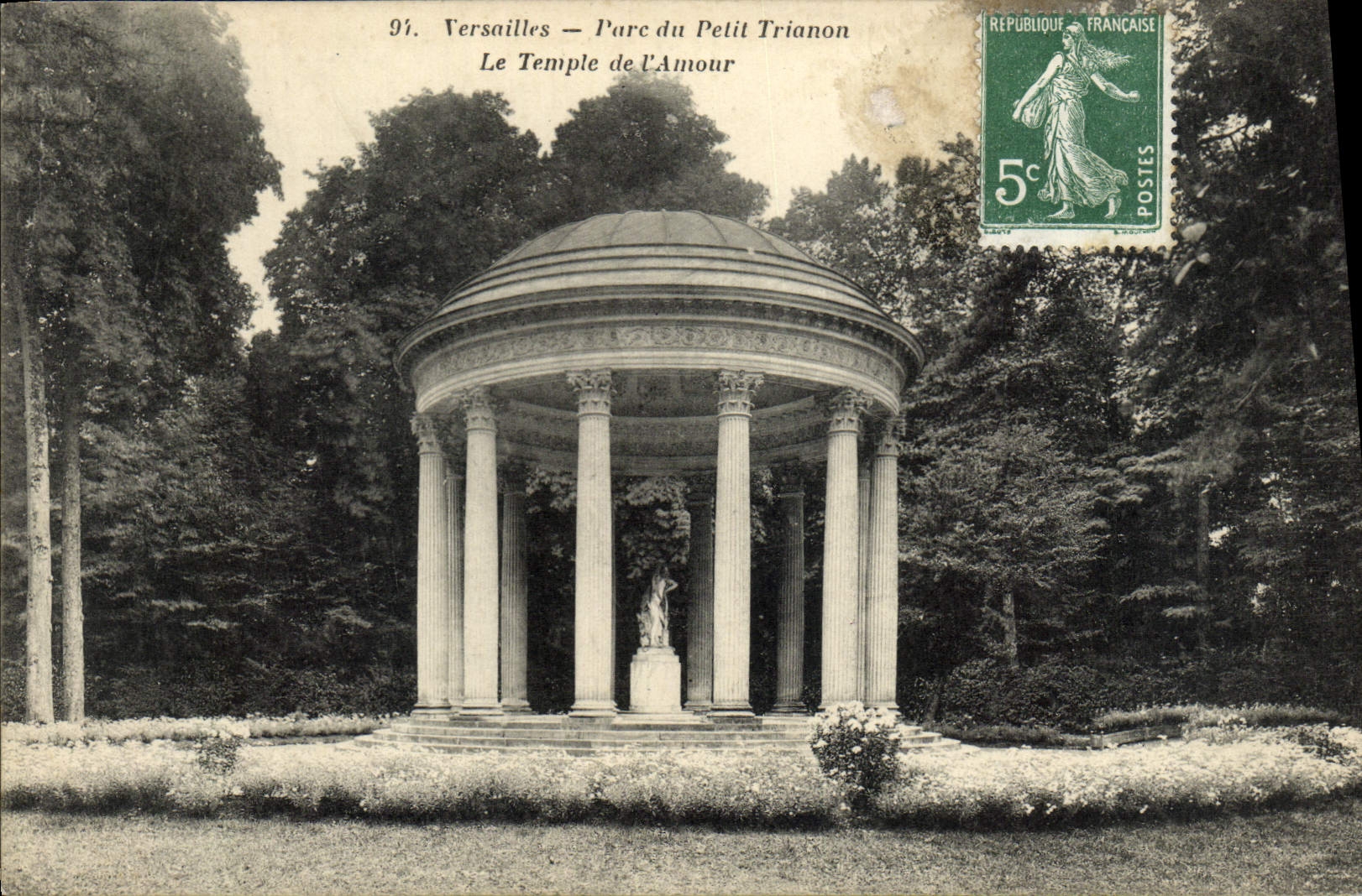 CPA Versailles Parc Du Petit Trianon Le Temple De l'Amour