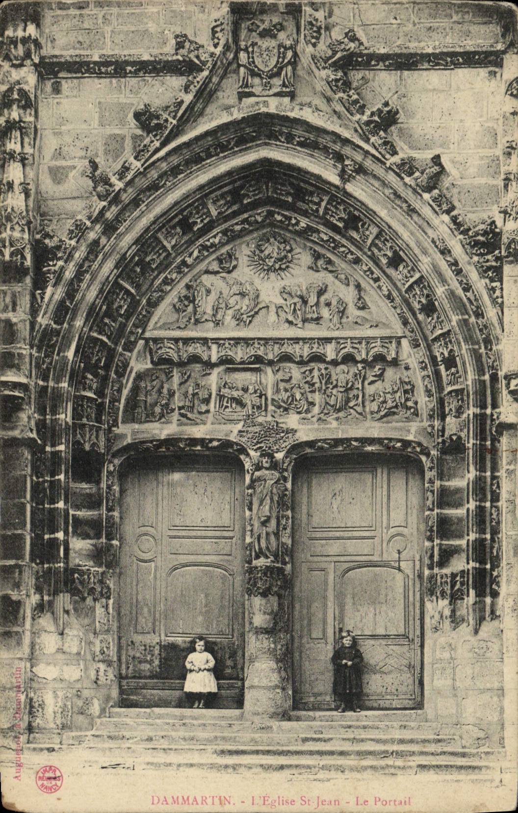 VINTAGE POSTCARD Dammartin the Church St Jean the Gate Children