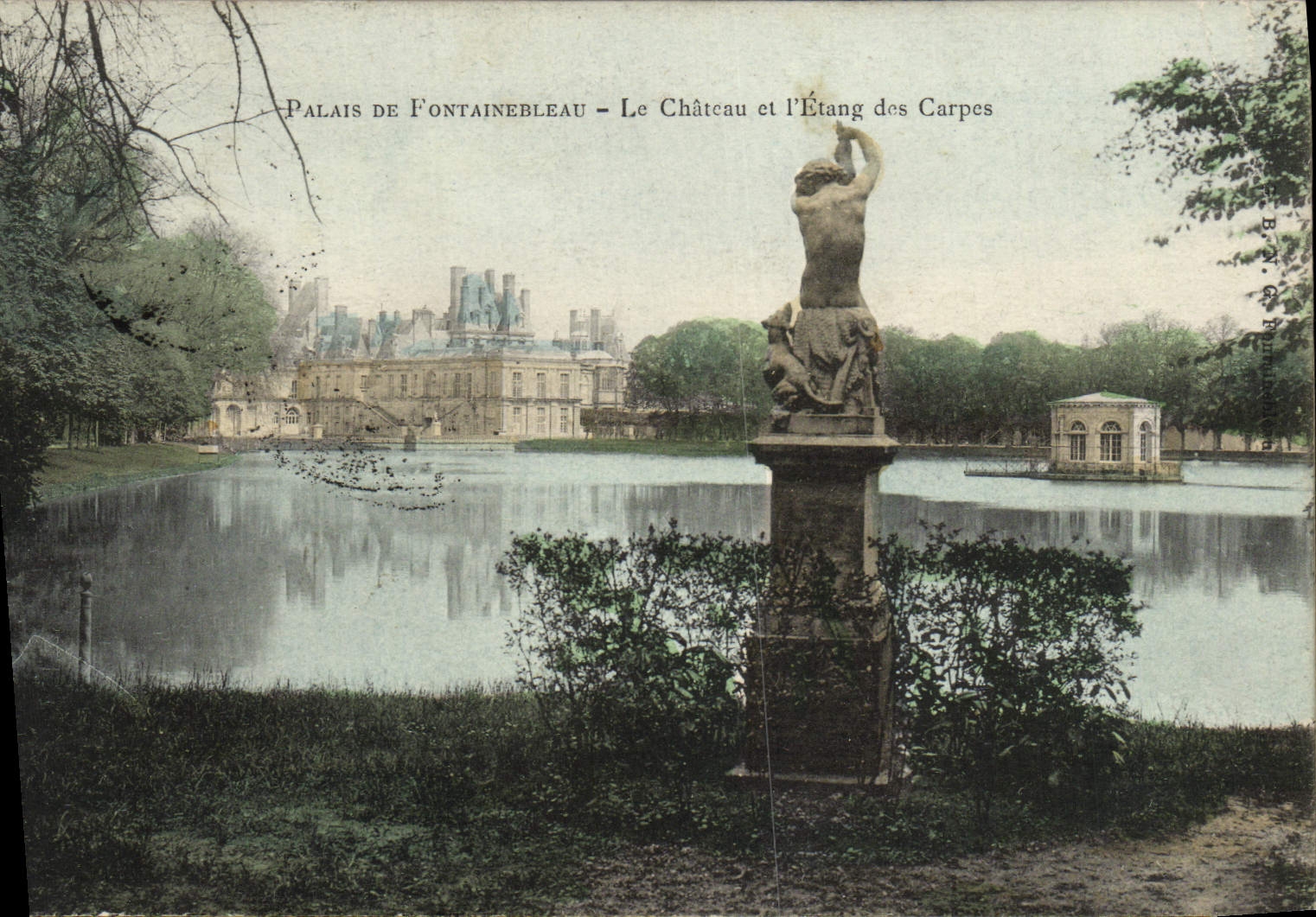 CPA Palais De Fontainebleau Le Chateau Salle et l'Etang des carpes