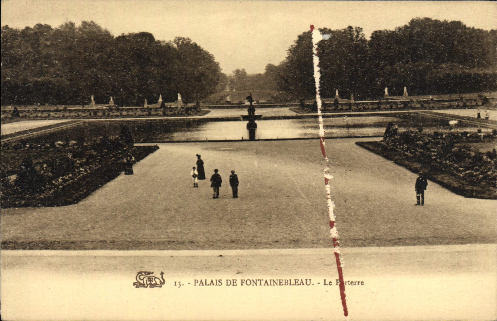 CPA Palais De Fontainebleau Le parterre