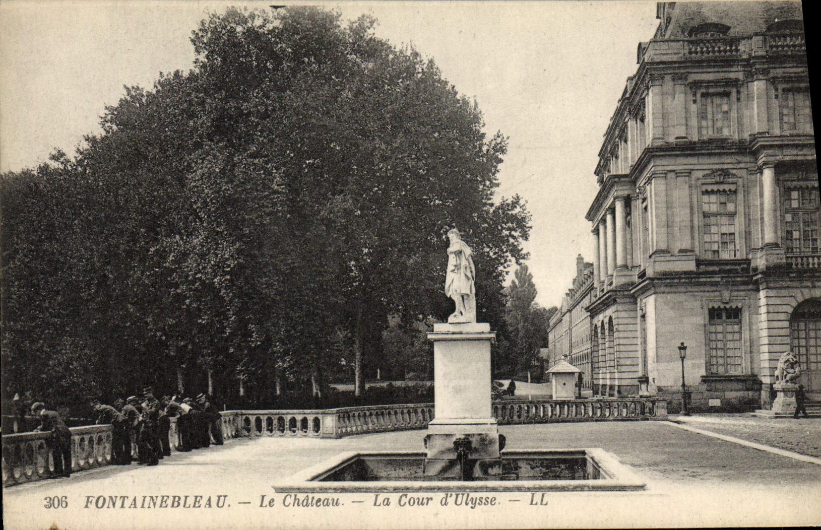 CPA Fontainebleau Le Chateau La Cour d'Ulysse
