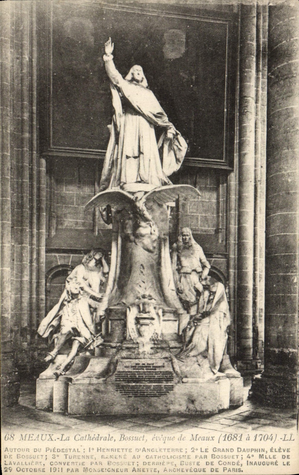 CPA Meaux La Cathedrale Bossuet eveque de Meaux