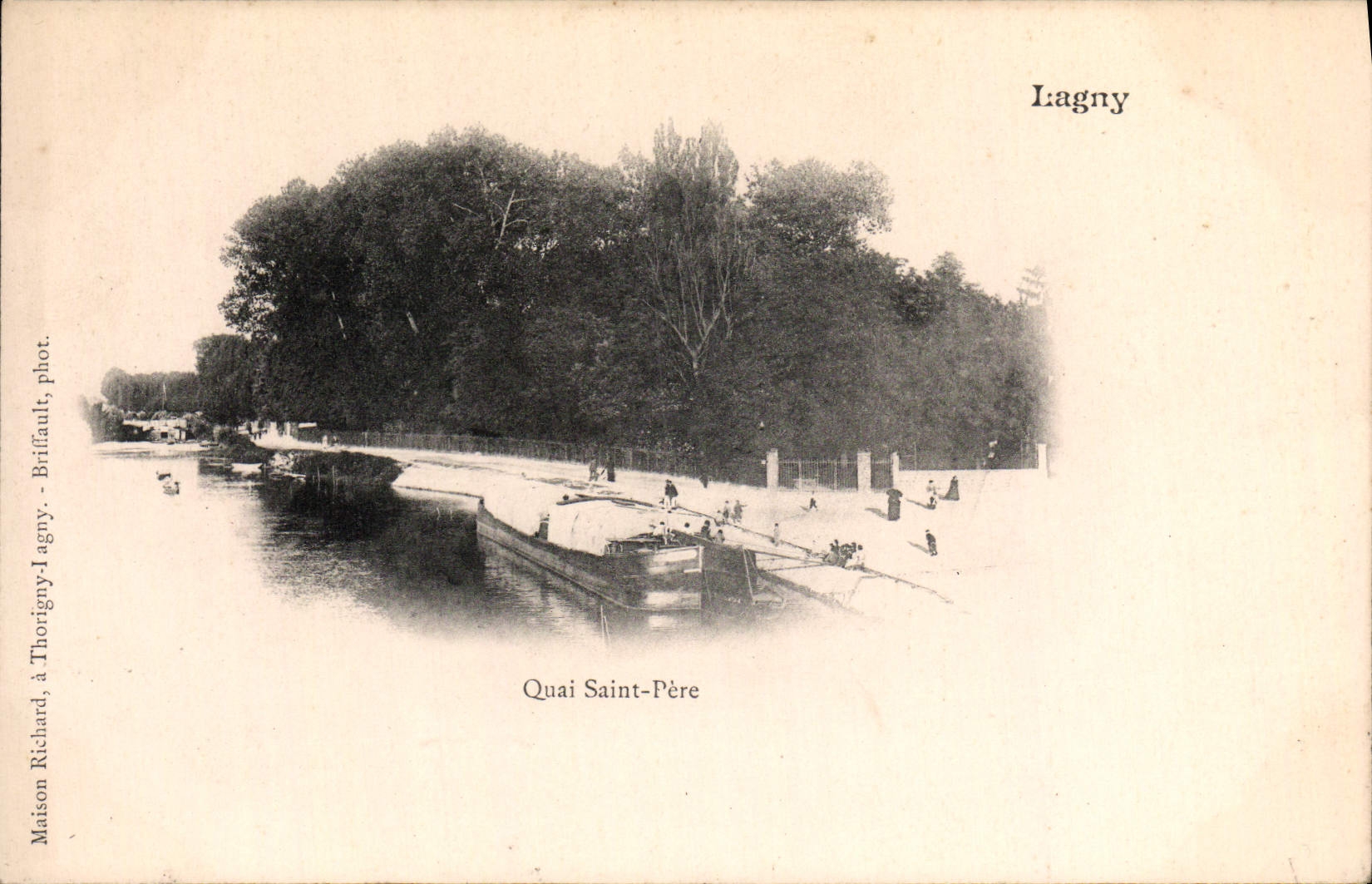 VINTAGE POSTCARD Lagny Holy Quay father