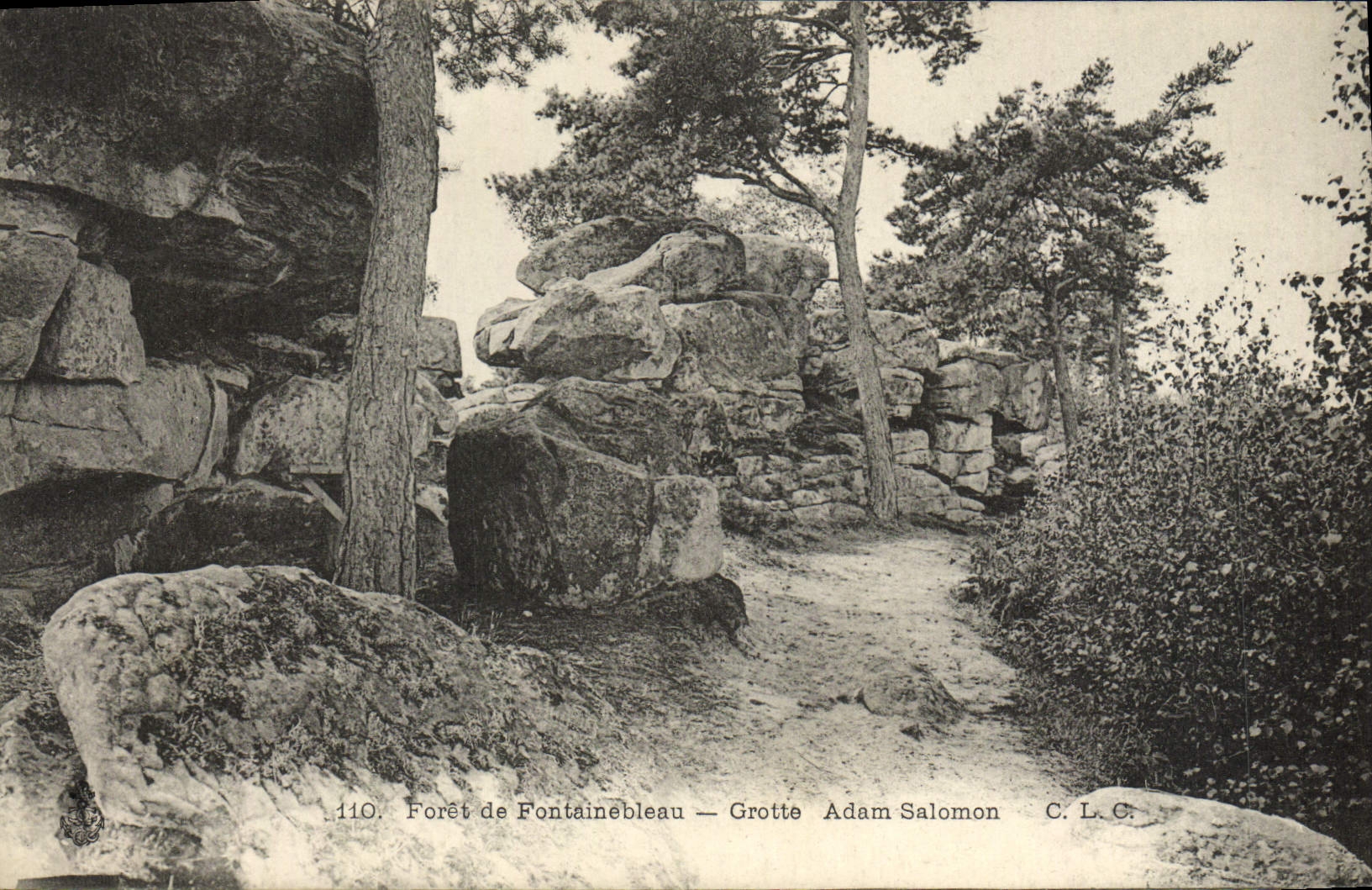 VINTAGE POSTCARD Drill De Fontainebleau Cave Adam Solomon