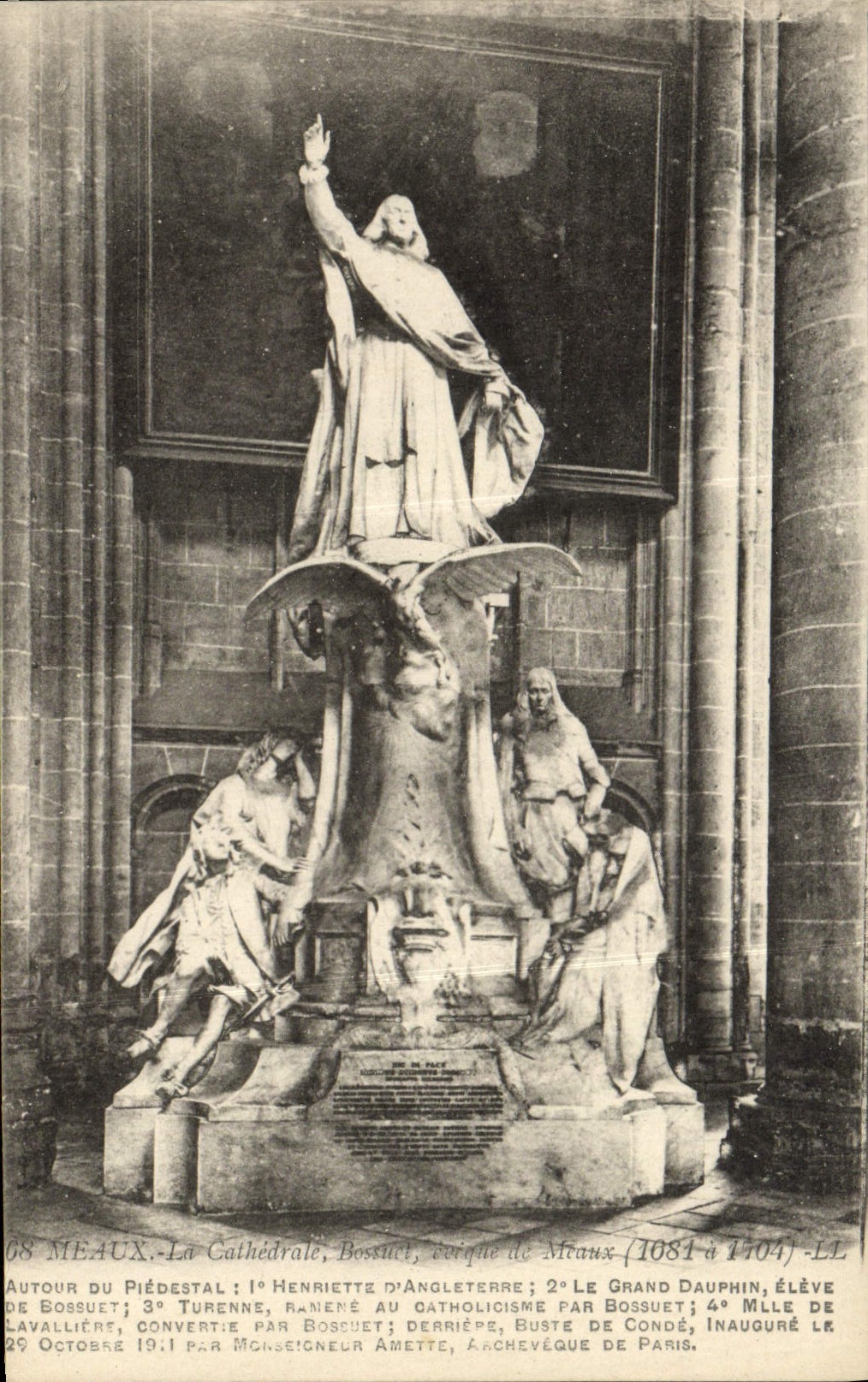 CPA Meaux La Cathedrale Piedestral Henriette d'Angleterre Le Grand Dauphin