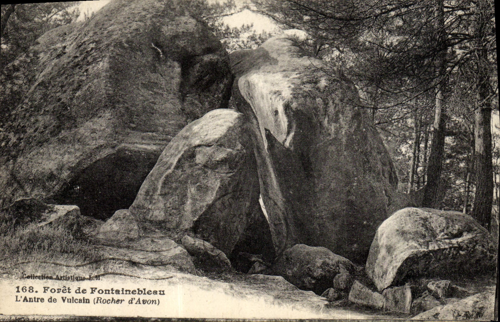 CPA Foret De Fontainebleau L'Antree De Vulcain Rocher d'Avon
