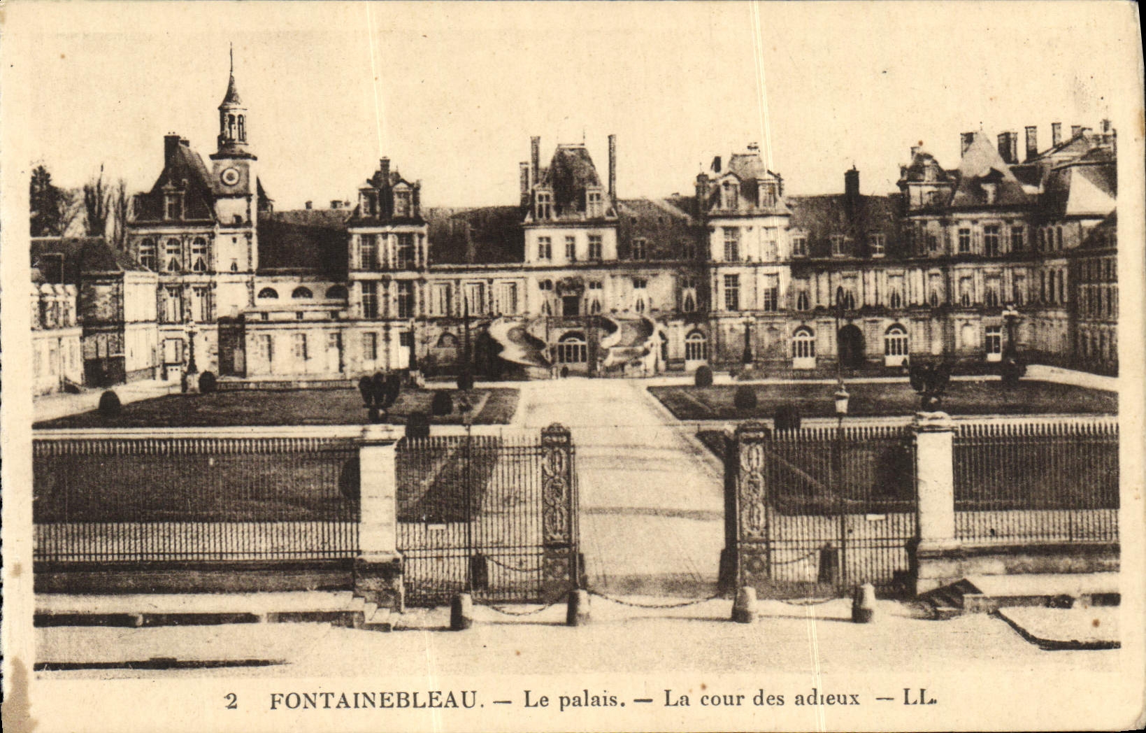 CPA Fontainebleau Le Palais La Cour Des Adieux