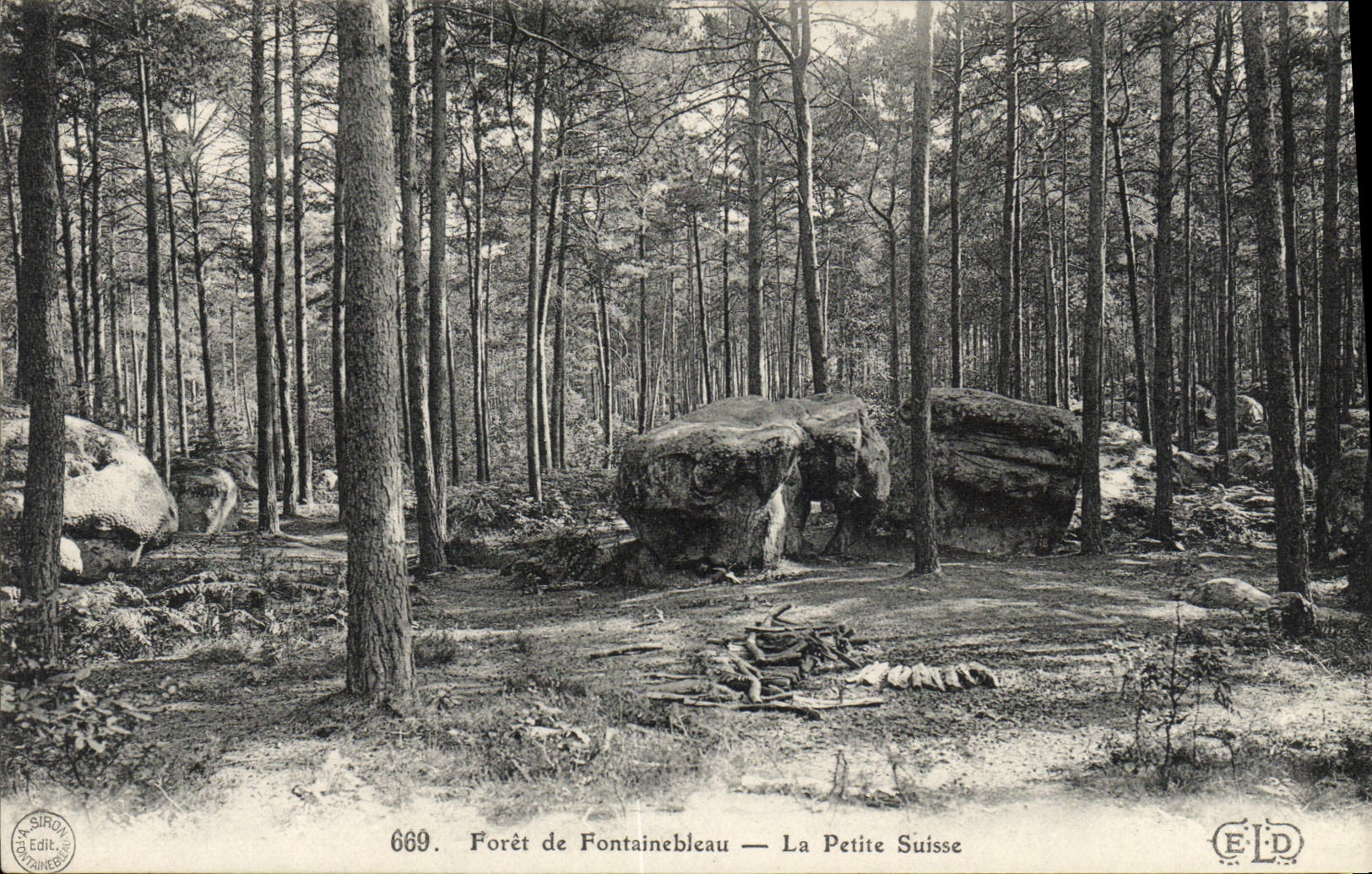 VINTAGE POSTCARD Drill De Fontainebleau Small Switzerland