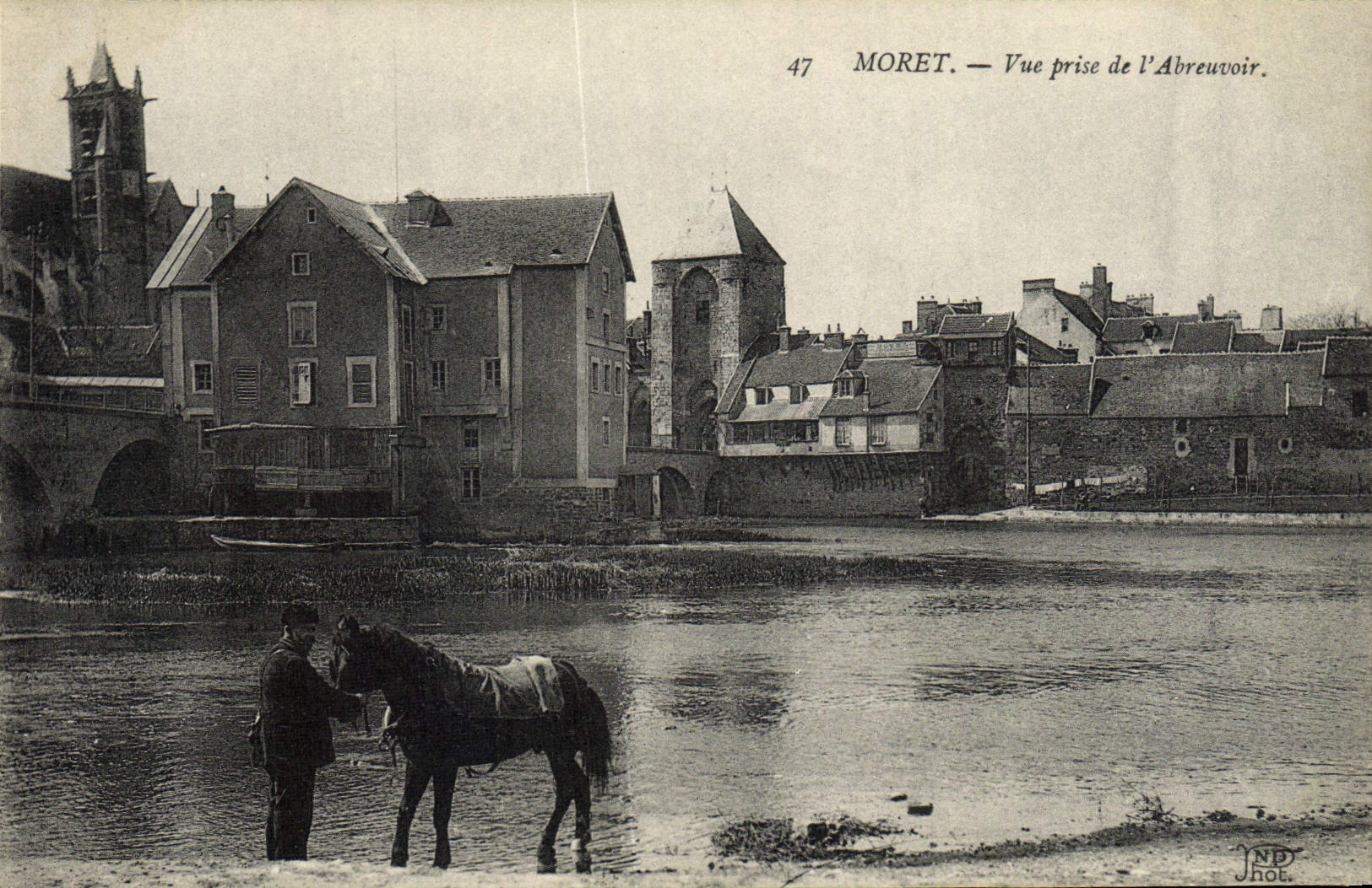 POSTAL Moret de la VENDIMIA vista del hombre y del caballo del canal de alimentación