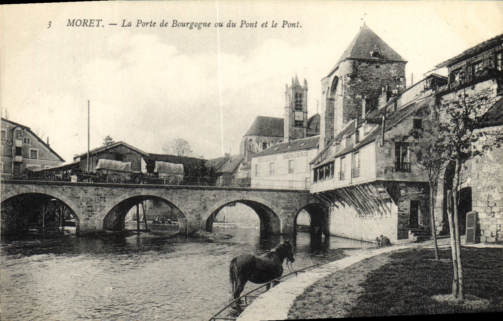 POSTAL Moret de la VENDIMIA la puerta de Borgoña o el puente y el caballo del puente