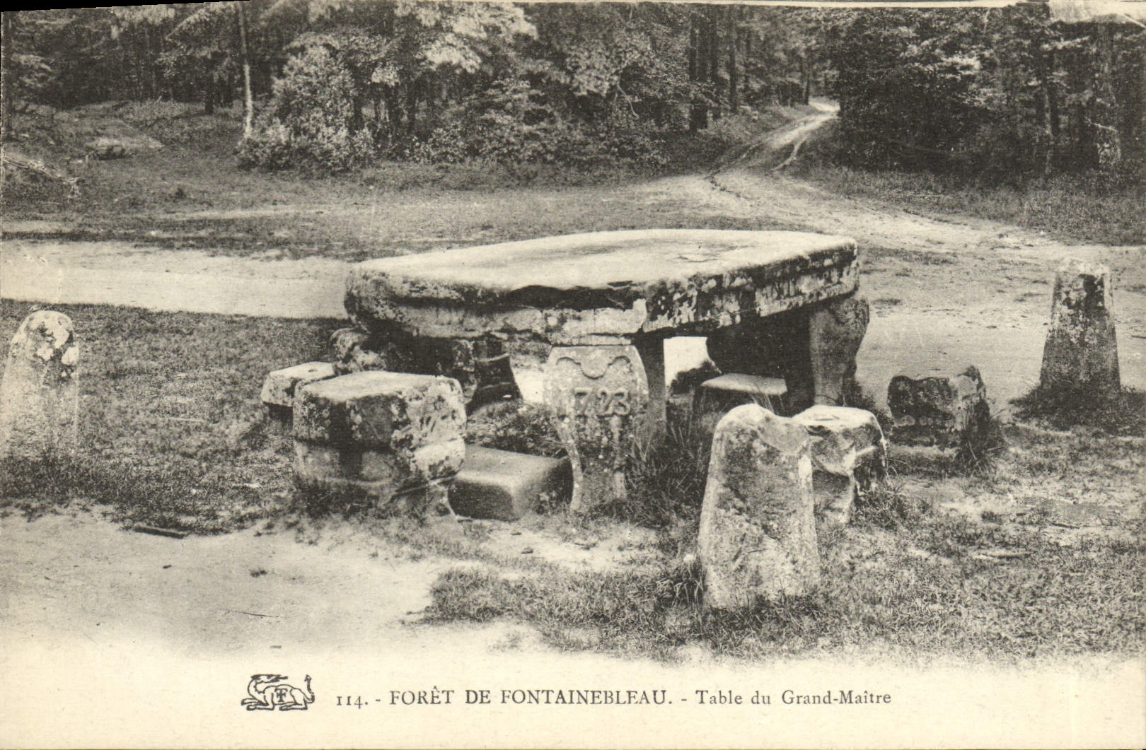 CPA Foret De Fontainebleau Table Du Grand Maitre