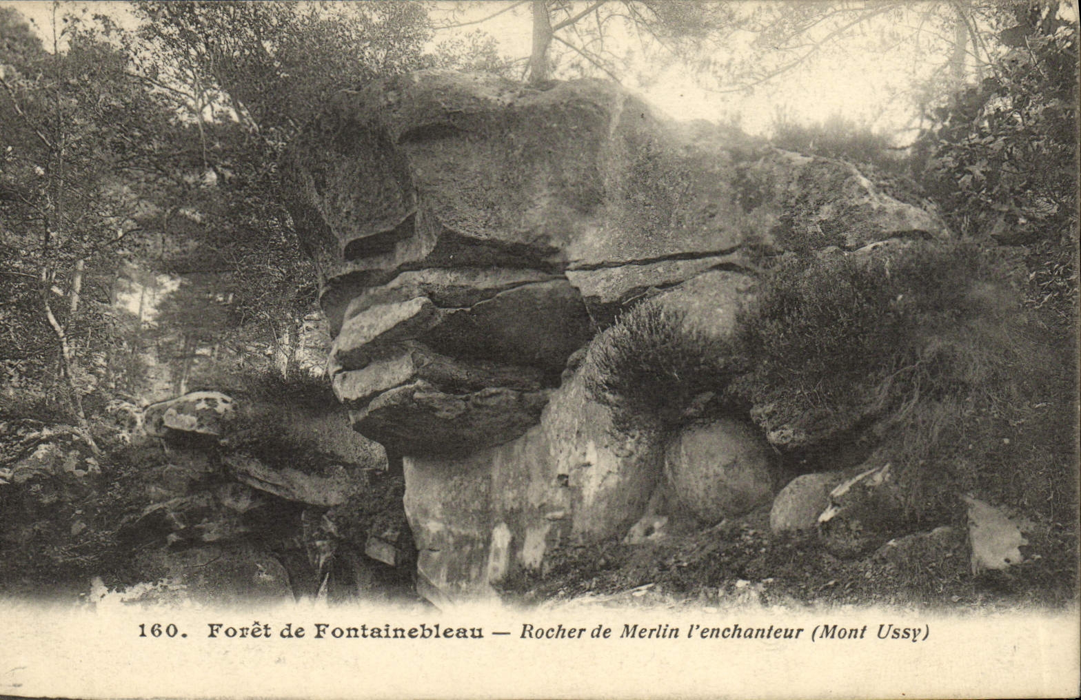 CPA Foret De Fontainebleau Rocher De Merlin l'Enchanteur Mont Ussy Magicien