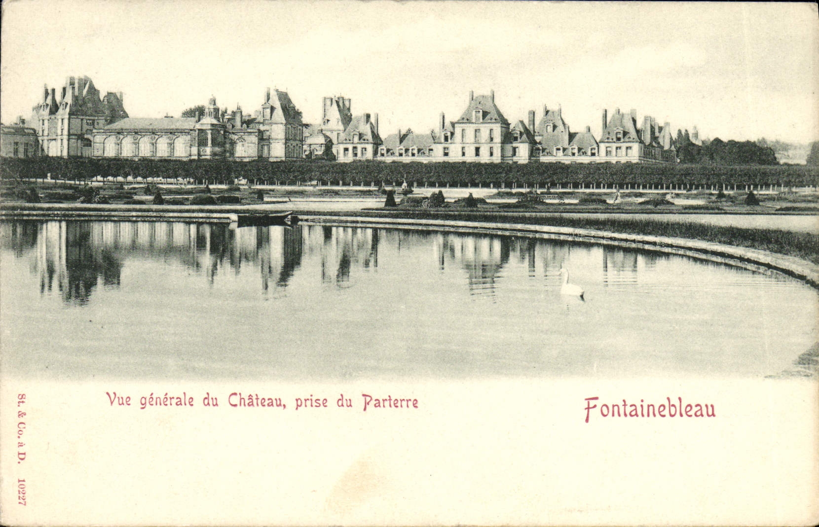 CPA Fontainebleau Vue General Du Chateau Prise Du Parterre