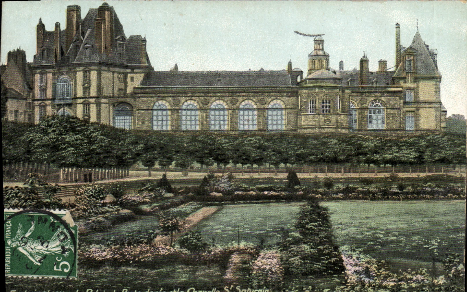 VINTAGE POSTCARD Fontainebleau the palate the door golden and the vault St Saturnin