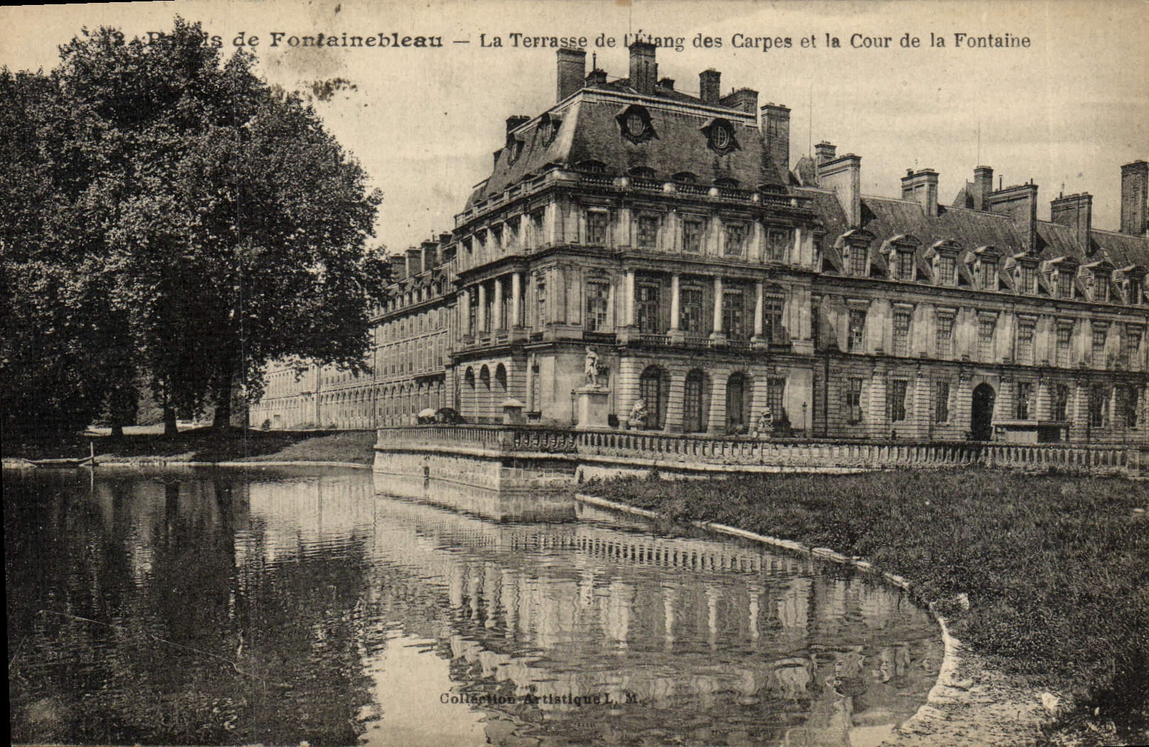 VINTAGE POSTCARD Drill De Fontainebleau the Terrace Of the Pond Of Carps And Court Of the Fountain