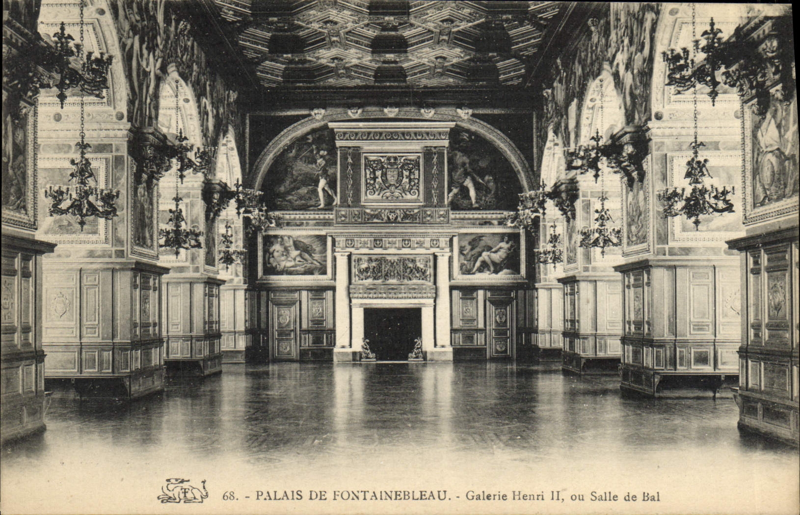 VINTAGE POSTCARD Palate De Fontainebleau Gallery Henri II Or Ballroom