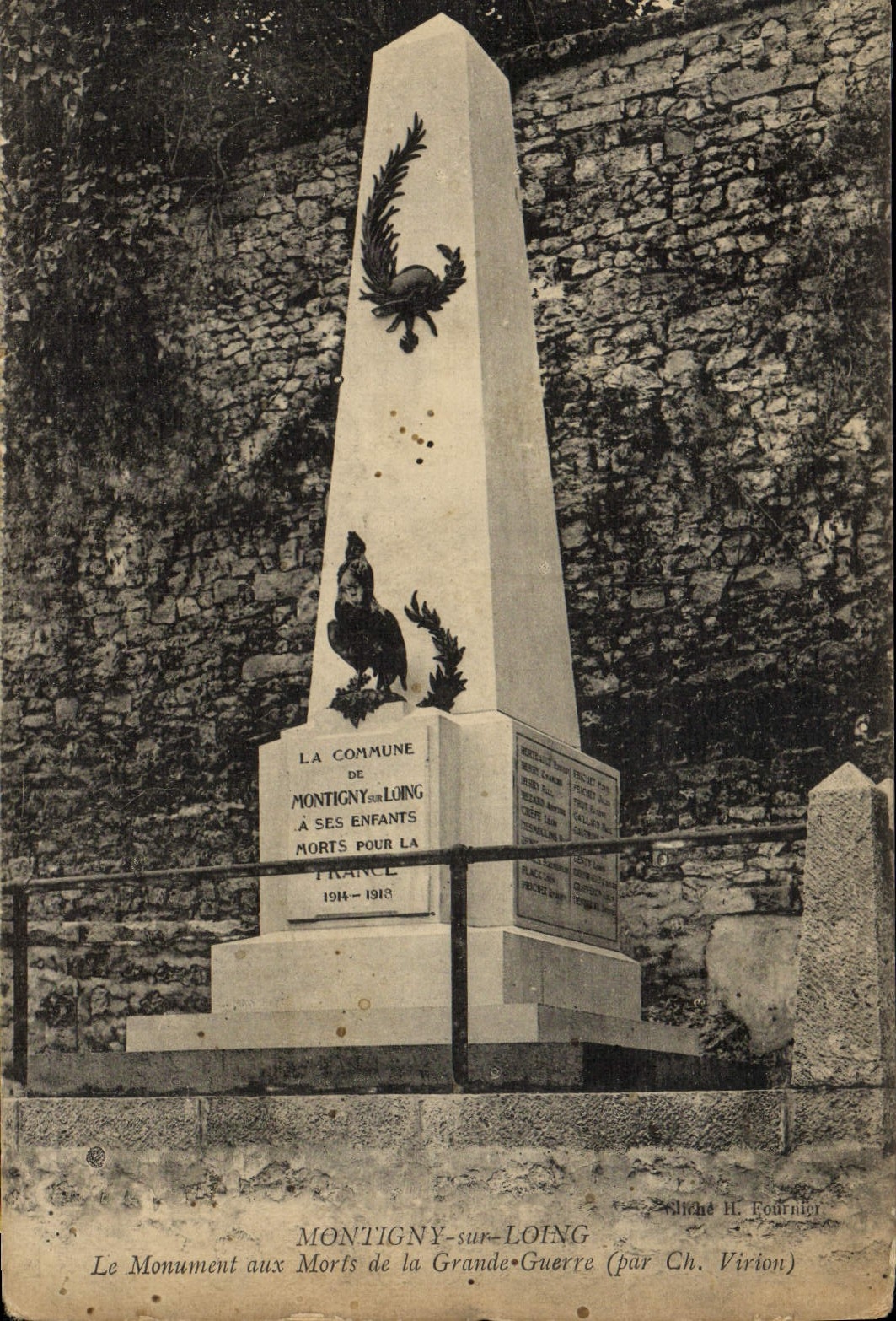 VINTAGE POSTCARD Montigny On Loing the War memorial Of the Great War Cock Militaria