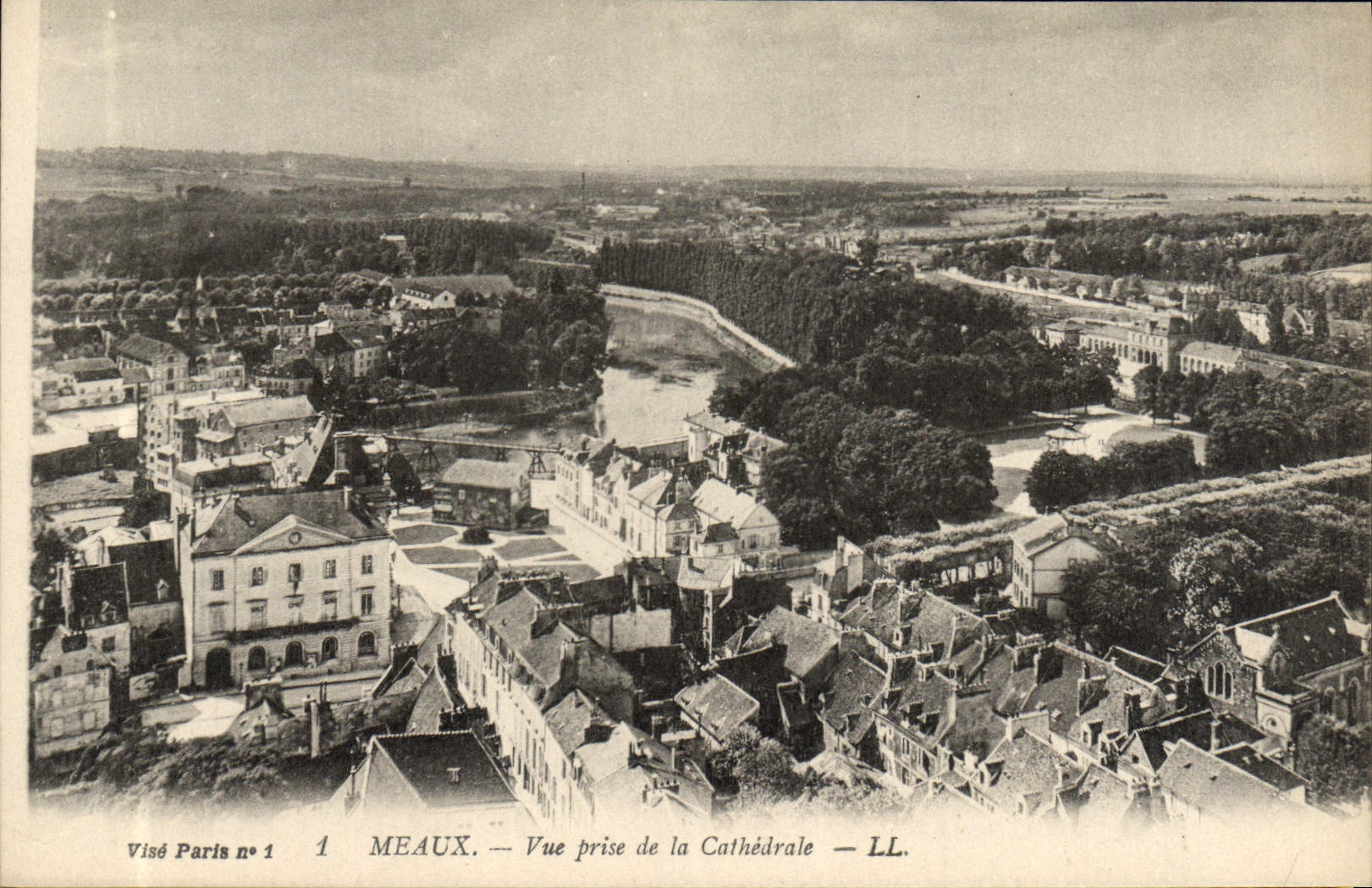 CPA Meaux Vue Prise De La Cathedrale