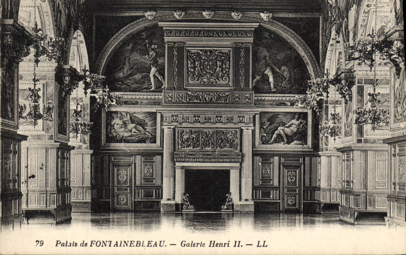 CPA Palais De Fontainebleau Galerie Henri II
