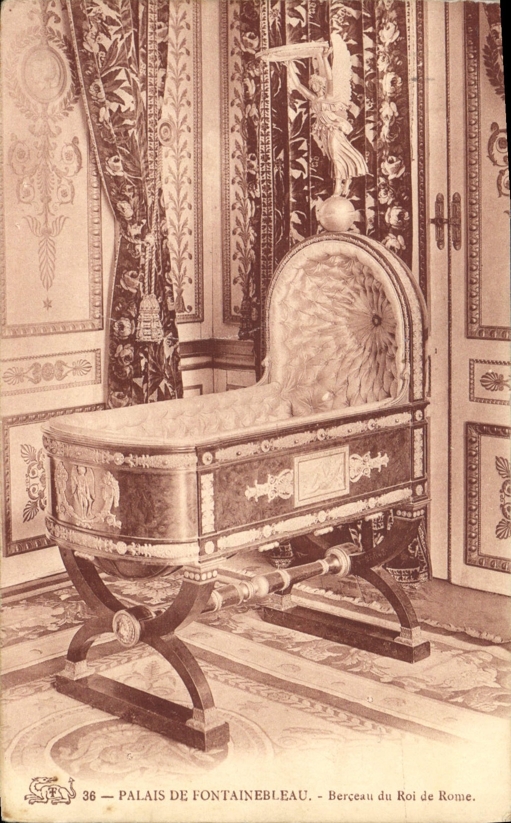 VINTAGE POSTCARD Palate De Fontainebleau Cradle Of King De Rone Napoleon II