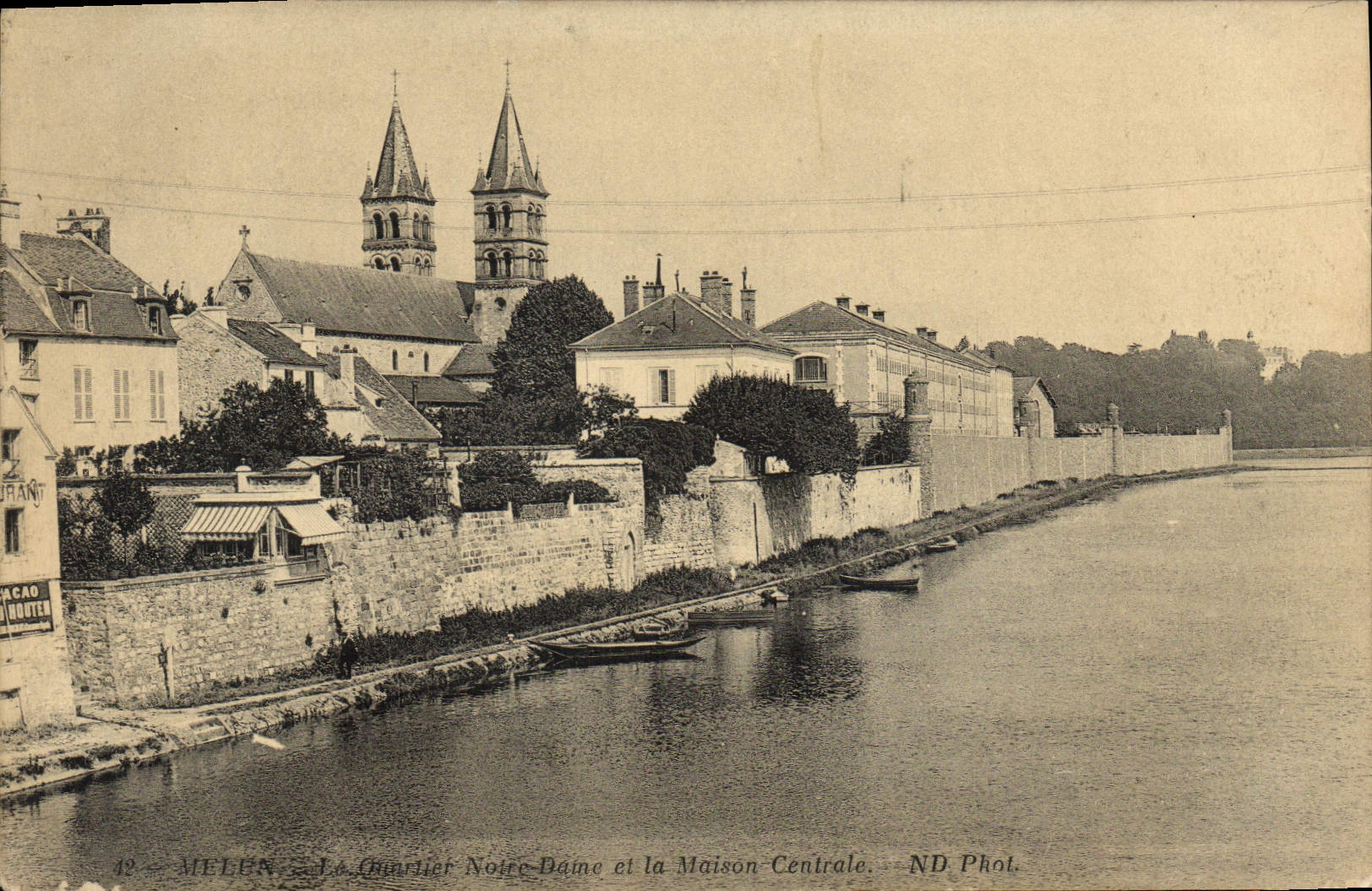 VINTAGE POSTCARD Melun the Notre Dame district And the Central House
