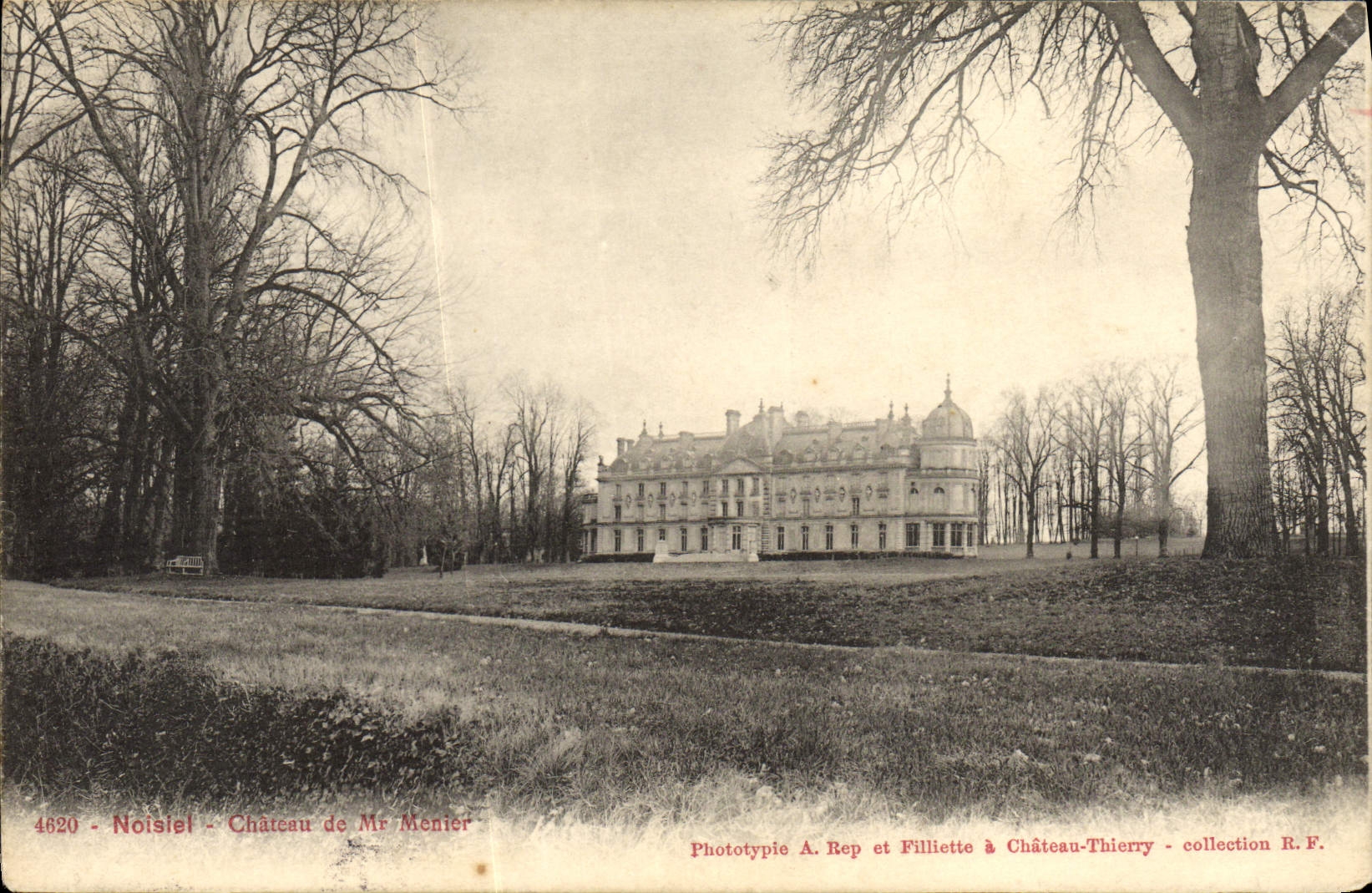 VINTAGE POSTCARD Noisiel Castle De Menior