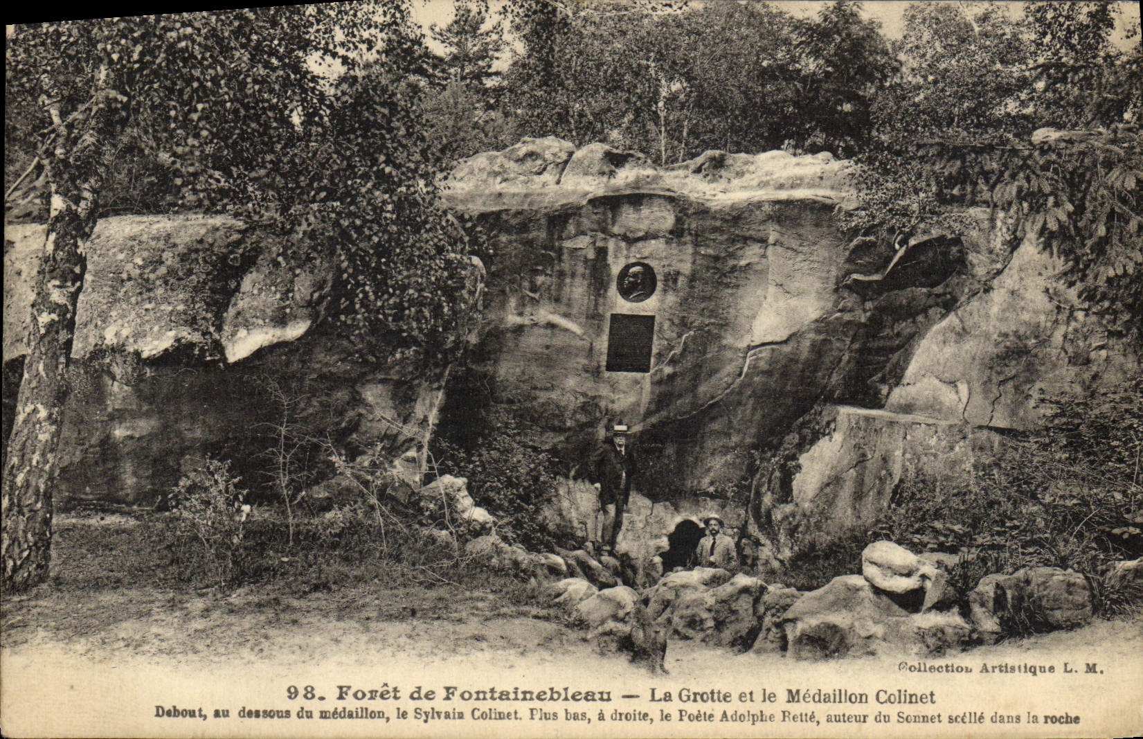 CPA Foret De Fontainebleau La Grotte Et Le Medaillon Colinet