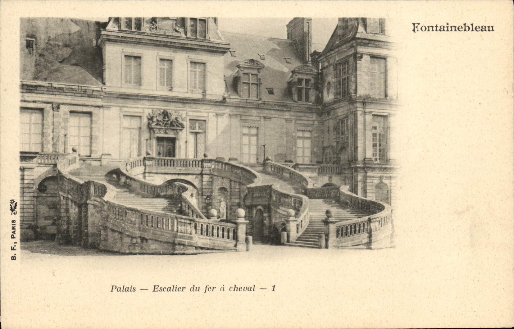 VINTAGE POSTCARD Fontainebleau Palais Staircase Of the Horseshoe
