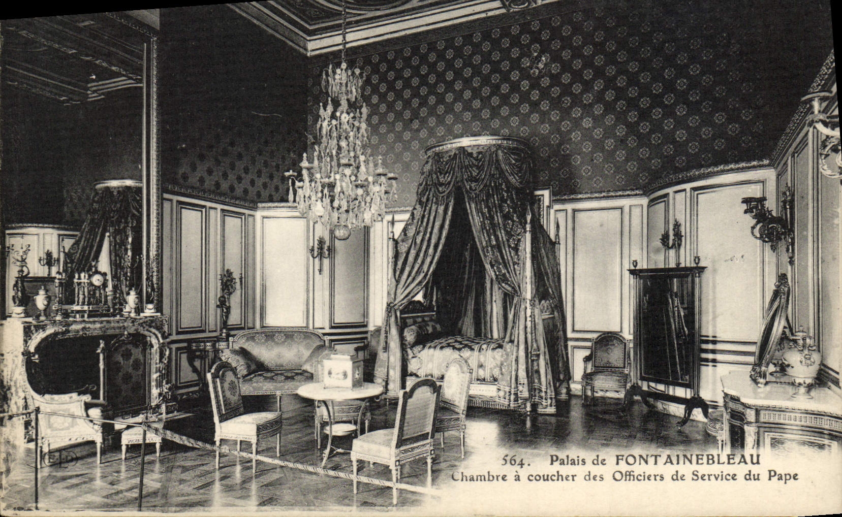 CPA Palais De Fontainebleau Chambre a Coucher Des Offciers De Service Du Pape