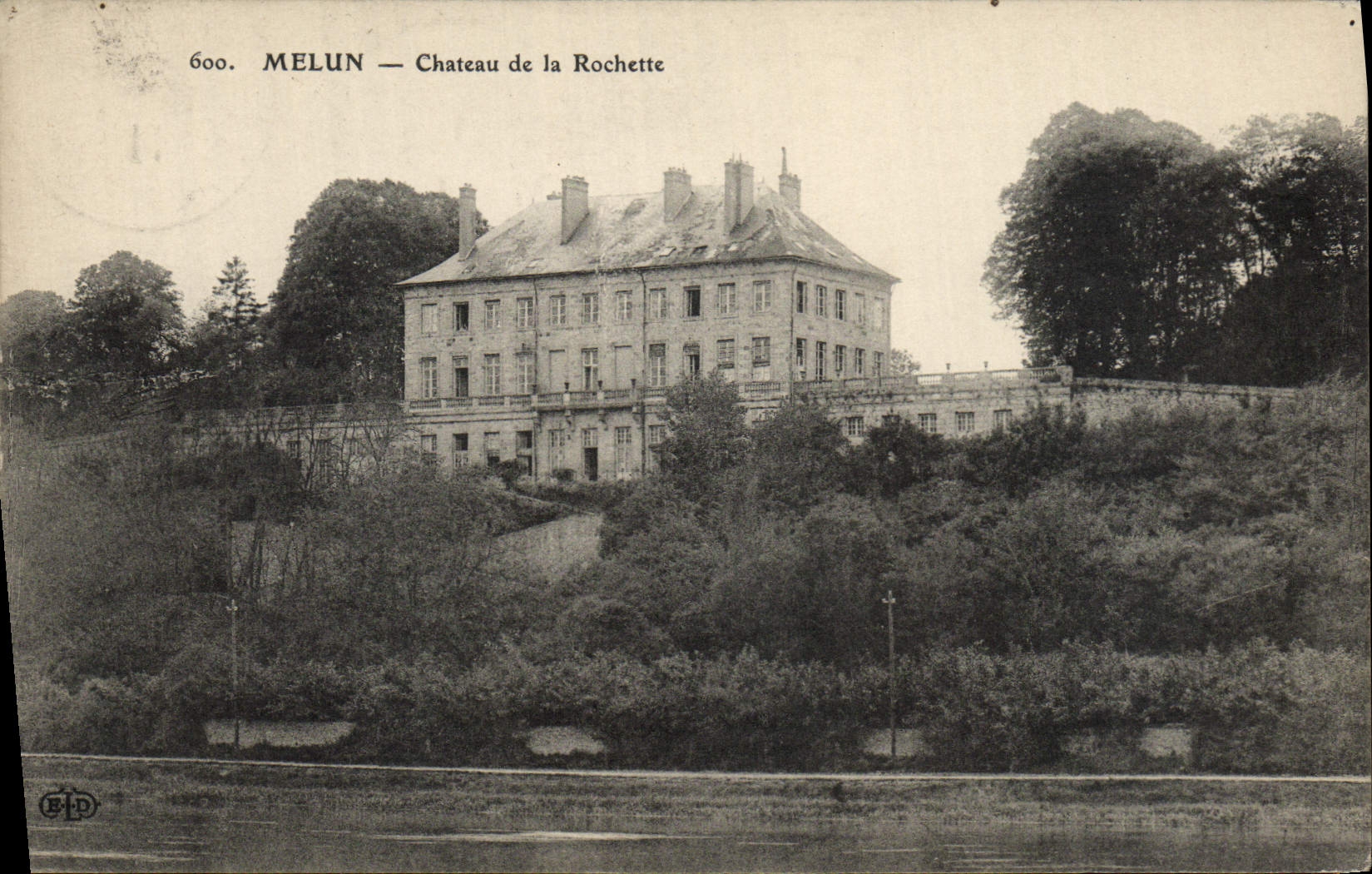 VINTAGE POSTCARD Melun Castle Of Rochette