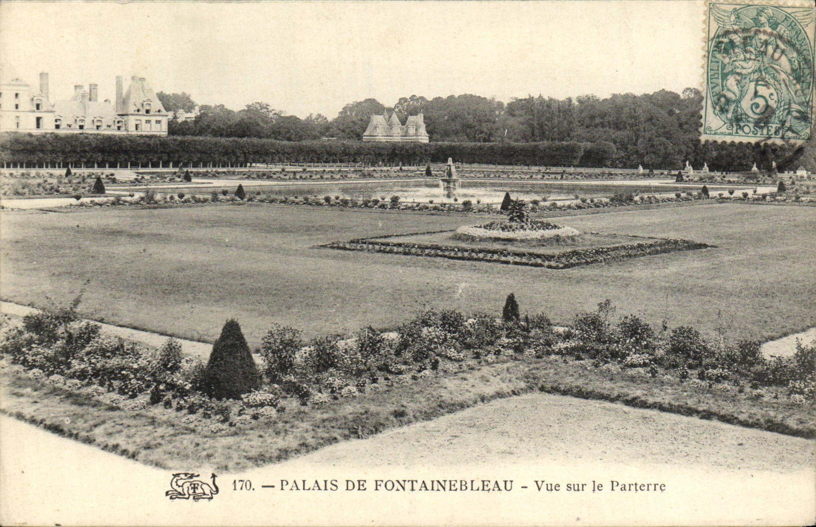 CPA Palais De Fontainebleau Vue Sur Le Parterre