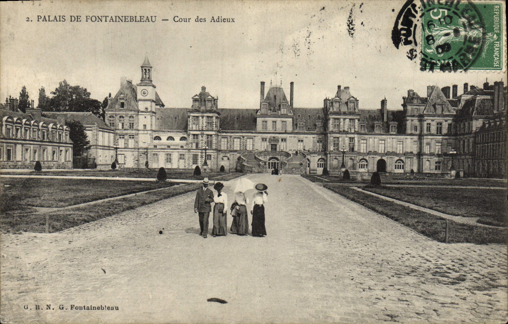 CPA Palais De Fontainebleau Cour Des Adieux